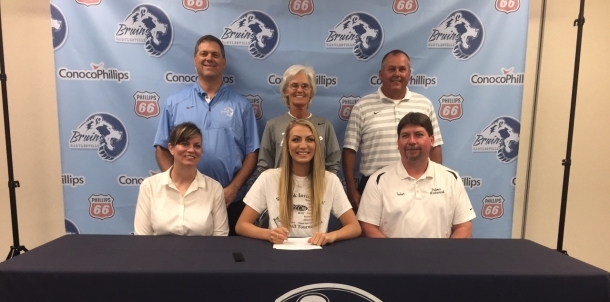 Hailey Tucker Signs With Southwestern!