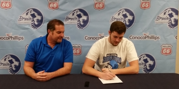 Daniel Hubler Signs with Evangel College to Play Football!