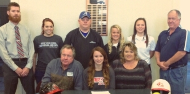 Gutc Signs Letter of Intent to Play Softball At Labette