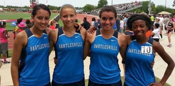 3200 Meter Relay Team With 9th Place Finish!