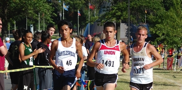 Bruin Runner Baniqued in Top Three.