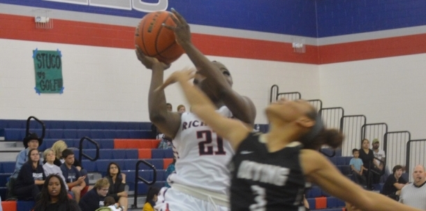 Reyvonne Layup