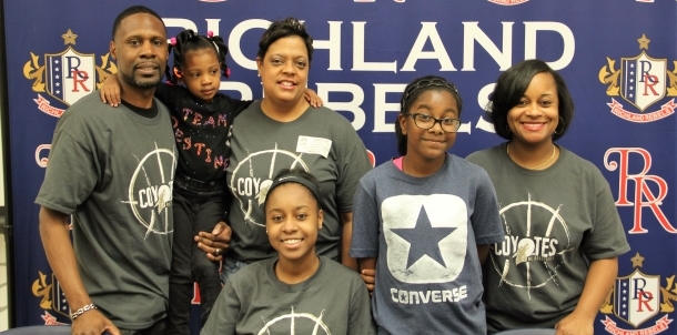 Destiney signing day 3