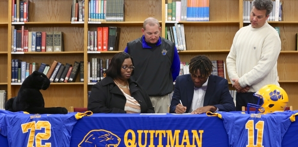 Stanley Signs With Pearl River
