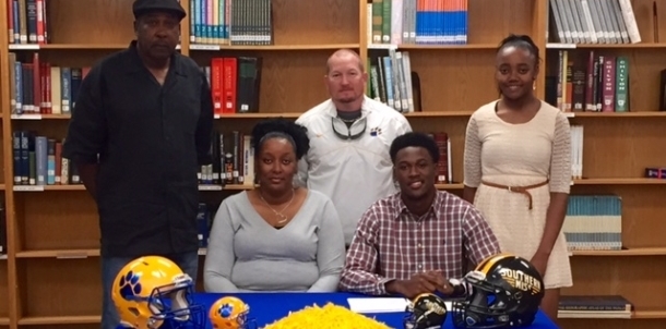 Former Panther Tarvarius Moore Signs With USM