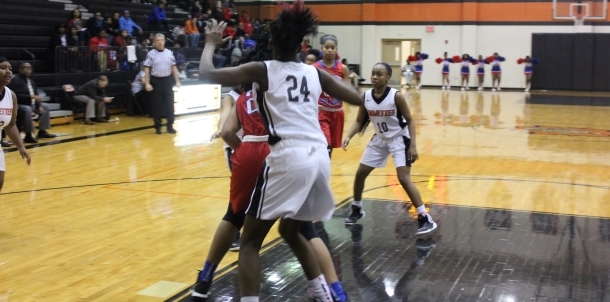 TROJETTES BLOW BY THE BEARS!
