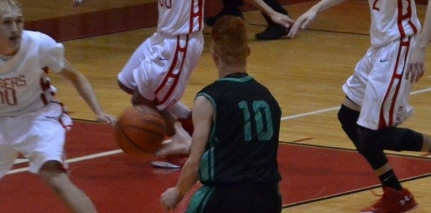 Justice Dixon with the no look pass