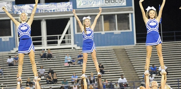 Freshman cheer, dance performance
