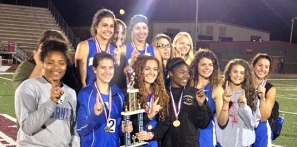 Lady Hornets wrap up regular season with dominant performance