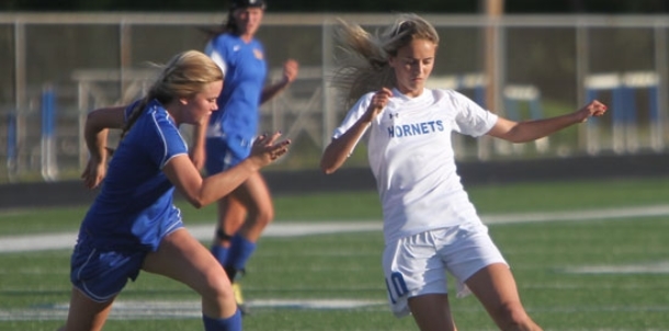 Another quick start sparks Lady Hornets