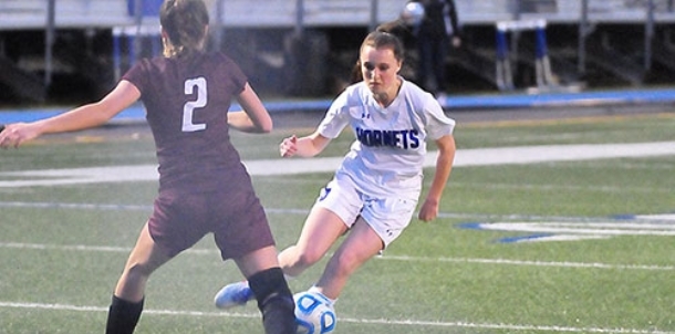 Lady Hornets dominate Benton in 2017 debut