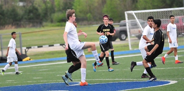Hornets prevail in junior varsity match