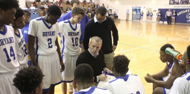 Hornets hold off Wampus Cats, win eighth in a row