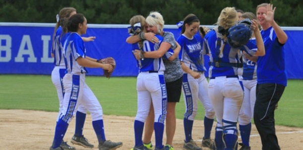 Hernandez’ blast highlights Lady Hornets’ victory at El Dorado