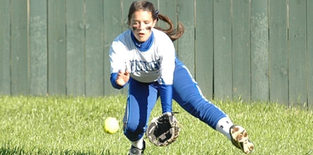 Mayfield, Staton lead Lady Hornets to victory