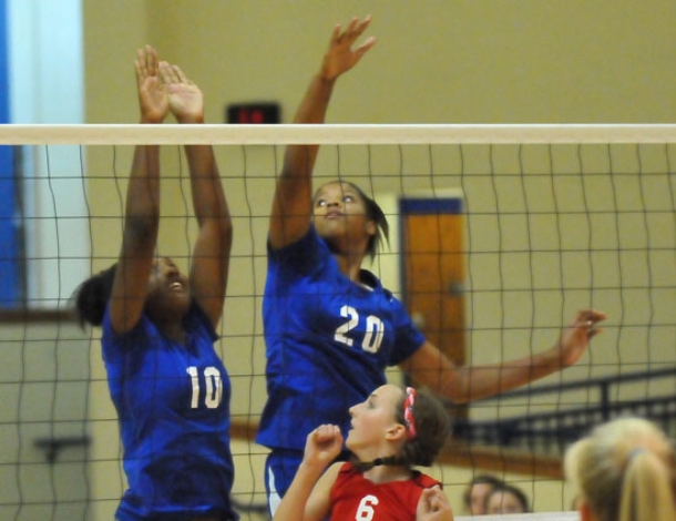 Hot server spurs Cabot North past Bryant White