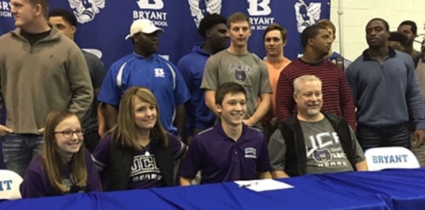 Kicking it to Conway: Ray signs with UCA