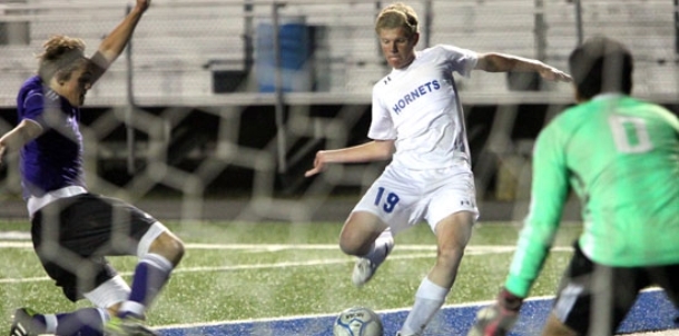 Boys roll to seventh straight conference victory