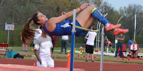 Hood leads Bryant girls to third at Russellville meet