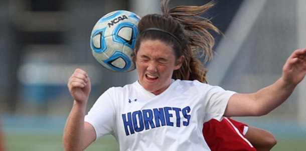 Lady Hornets capture third straight win behind Campbell