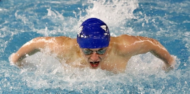Full-strength, Bryant boys tops 14-team field at Benton meet