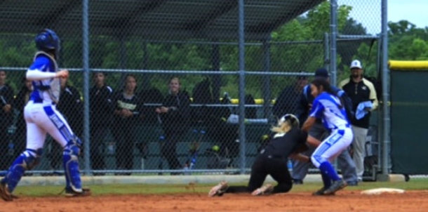 Lady Tigers break it open late to end Lady Hornets’ bid
