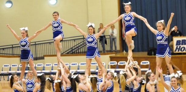 Freshman dance, cheer entertain at halftime