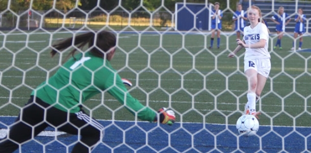 Defense remains stout, Lady Hornets win on PKs to stay unbeaten