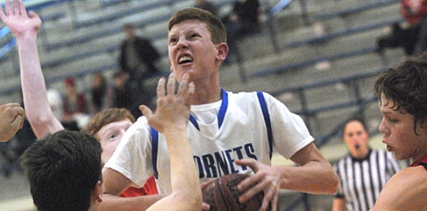 Calhoun drives for last-second game-winner as freshman boys win third straight