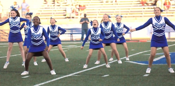 Seventh-grade dance, cheer perform at halftime
