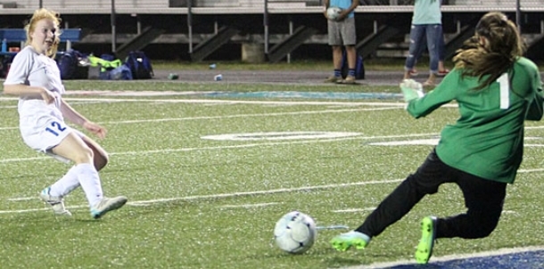 Bryant girls hit stride in second half, dismiss Lady Cats