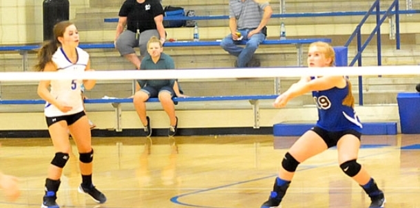 Freshmen Lady Hornets rally past Conway Blue