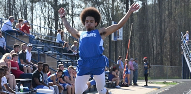 Bryant boys open with strong effort in home meet