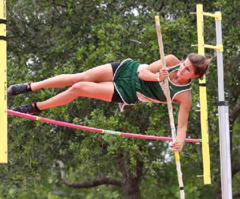 Knott takes pole vault title on Day 1