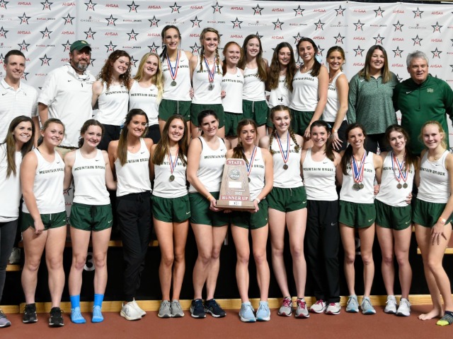 Girls Indoor Track Finishes 2nd in State Meet