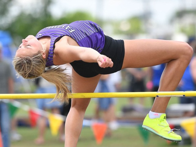 Koser puts state hurdles record on notice while Fayetteville sweeps titles at Bulldog Relays