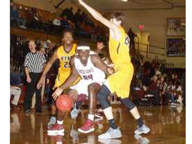 Chicks hold off Wynne; Lady Chicks cruise