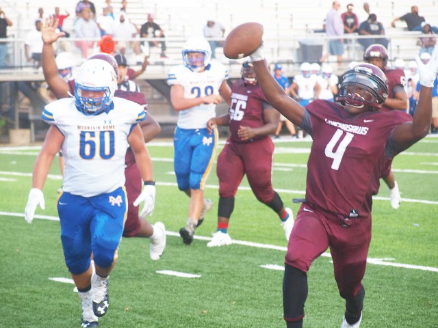 Chickasaws crush Mountain Home, 50-7