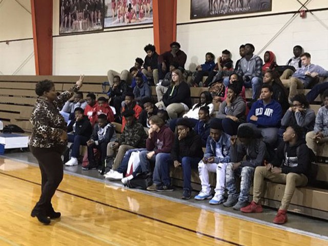 Zola Burgess of the Midsouth Organ Donation 