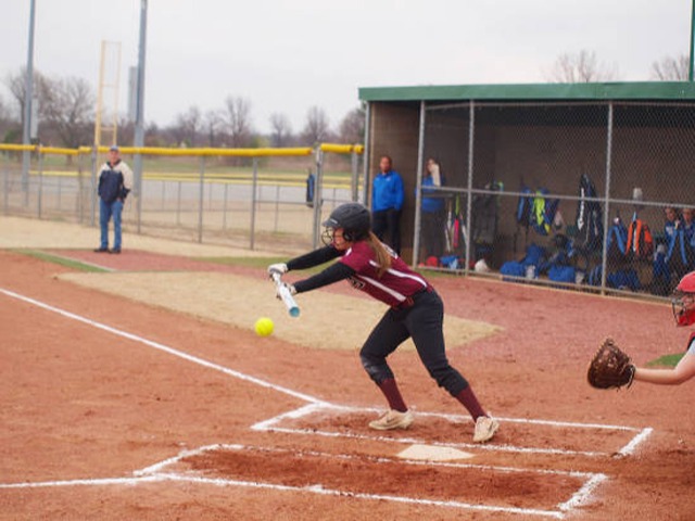 Lady Chicks split with West Memphis 