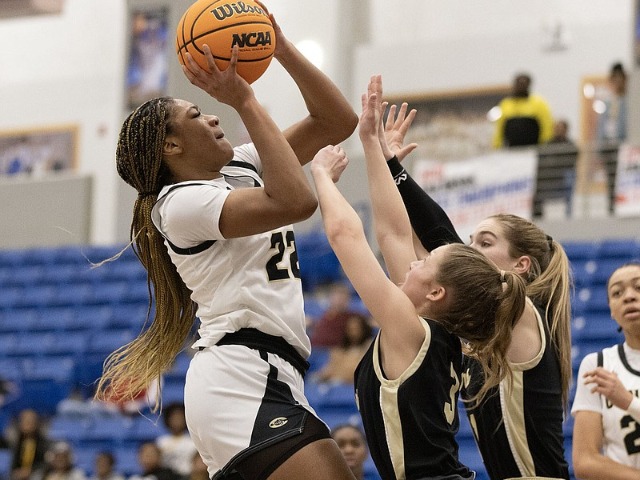 PREP BASKETBALL Lady Tigers wipe out double-digit deficit to beat Fayetteville