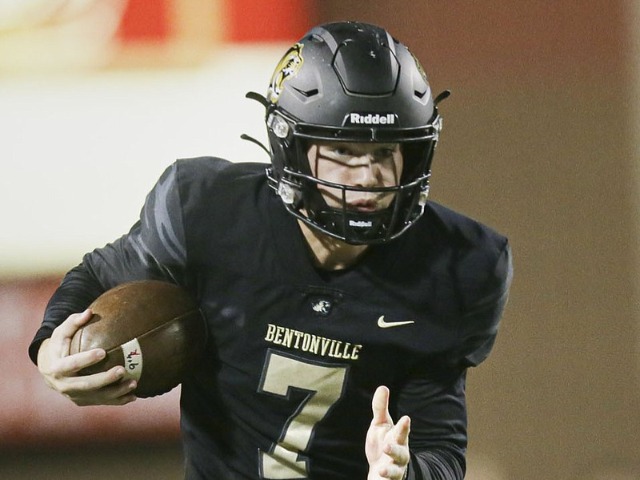 PREP FOOTBALL: Bentonville outlasts FS Southside in 50-35 shootout as Nye throws for career-high 486 yards, 6 TDs