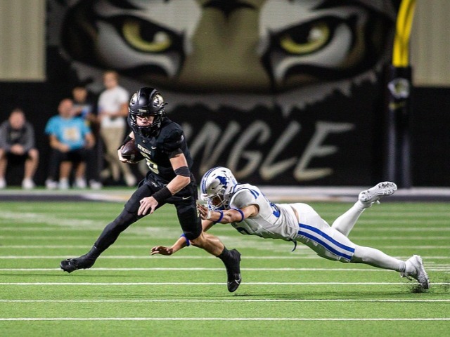 Bentonville clicks on all cylinders in 56-34 win against Rogers