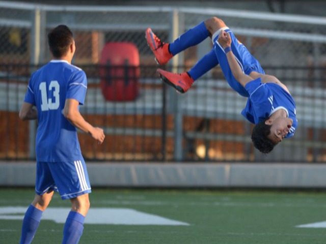 Hernandez fuels Mounties' postseason run