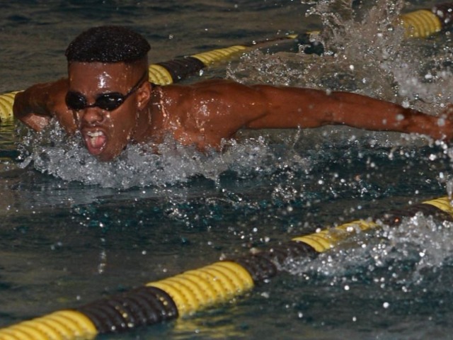  Friendly rivals Cobin, Murdock seek to make impact at final state swim meet