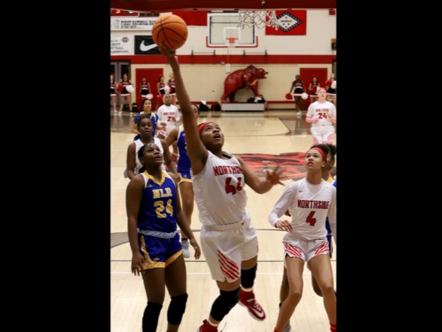 Dominant Lady Bears roll again for 18th straight win; Grizzlies upend No. 1 NLR