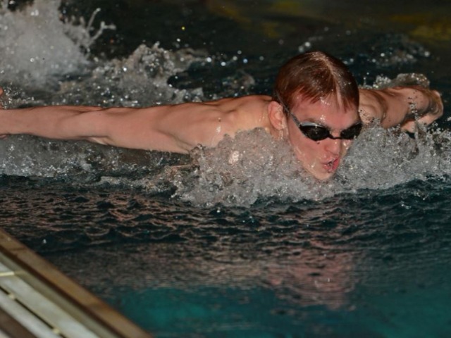 Friendly rivals Cobin, Murdock seek to make impact at final state swim meet