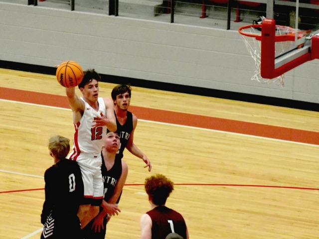 Cardinals Rout Pioneers 56-32