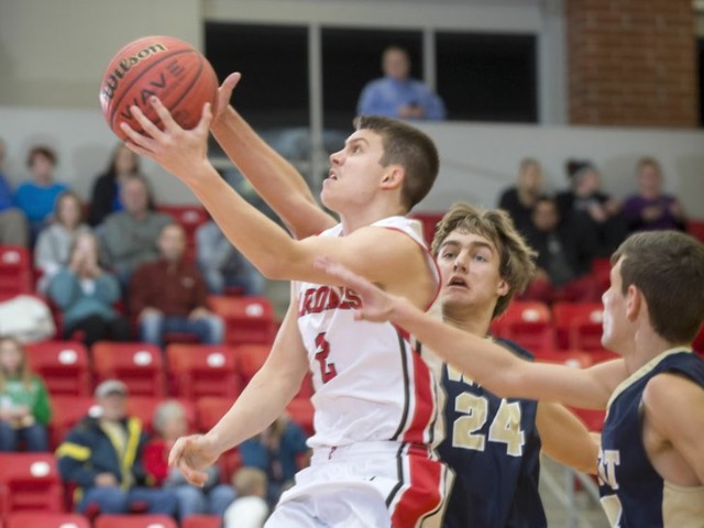 Wilson, Montez led Farmington in rout of Bentonville West