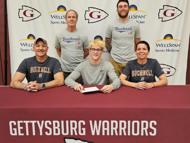 Pecaitis signs with Bucknell!